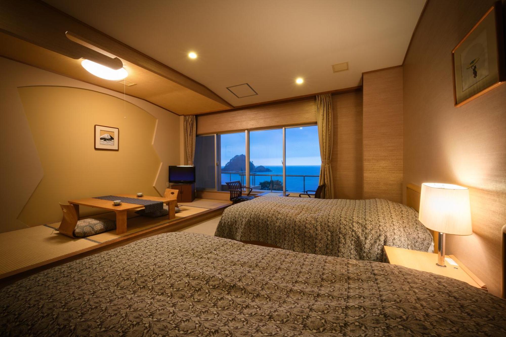 Yura Onsen Yaotome Hotel Tsuruoka Buitenkant foto